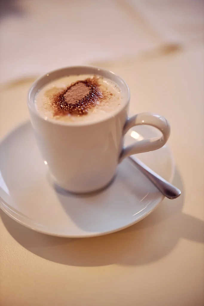Kaffee zum Frühstück in der Pension zum Löwen in Dornbirn